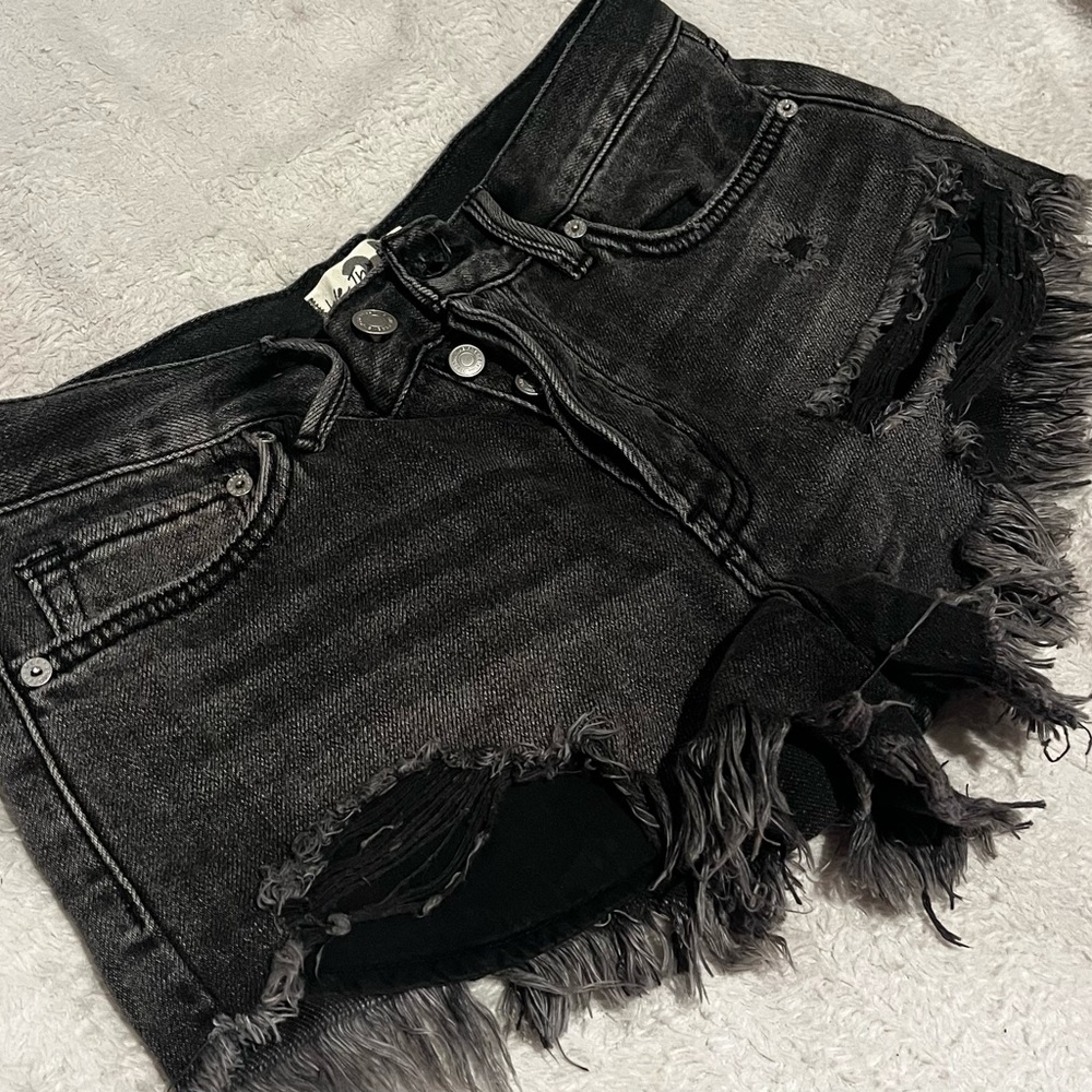 loving good vibrations cut offs